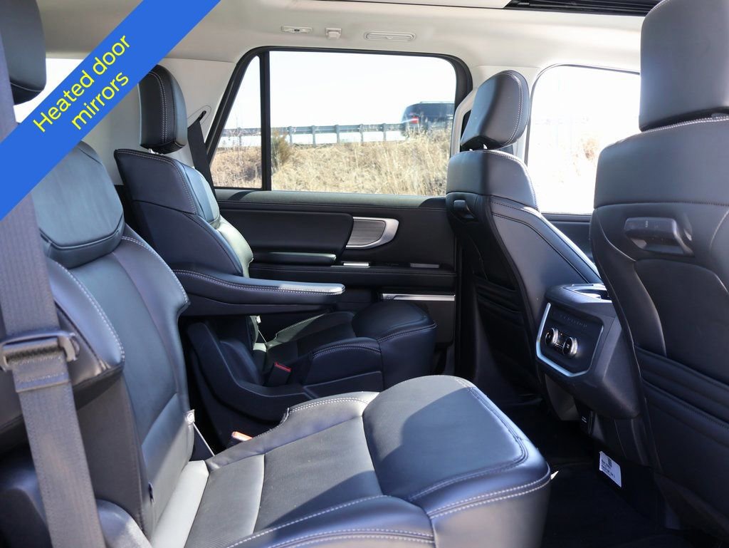 Certified 2025 Ford Expedition Platinum image 12