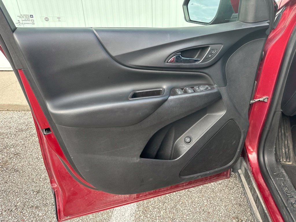 Used 2019 Chevrolet Equinox LT AWD/4WD image 13