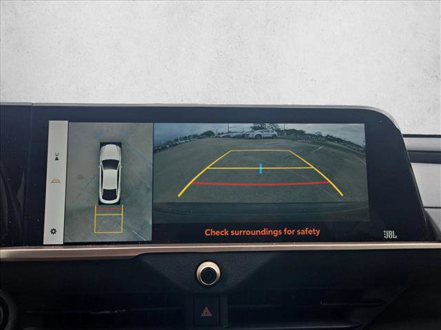 Used 2023 Toyota Crown Platinum AWD/4WD image 12