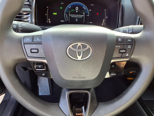 Used 2025 Toyota Camry LE w/ Convenience Package FWD image 9