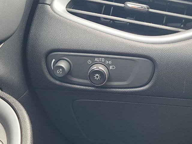 Used 2023 Chevrolet Malibu LT FWD image 24
