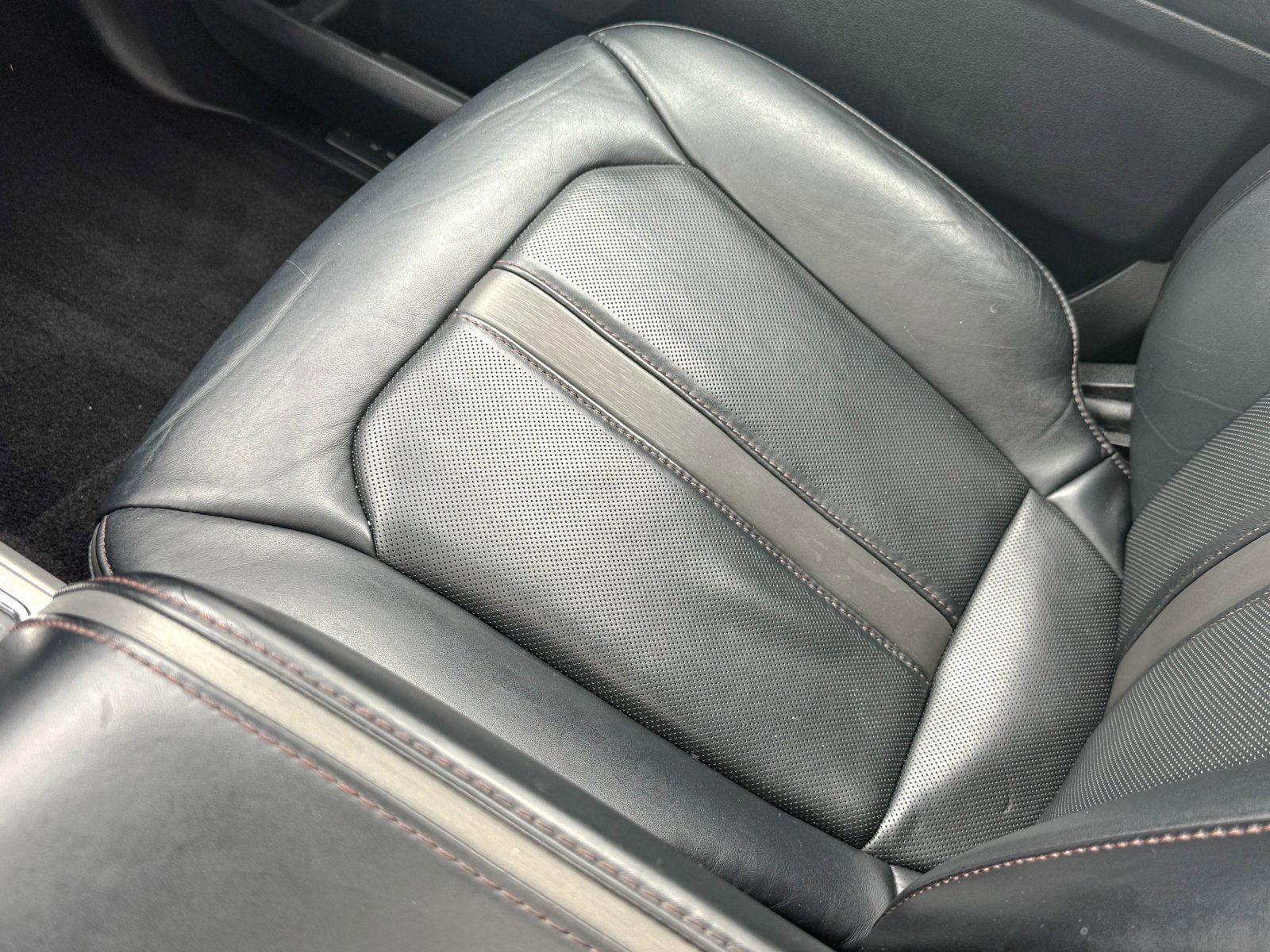 Certified 2019 Ford F150 Platinum w/ Equipment Group 701A Luxury image 40