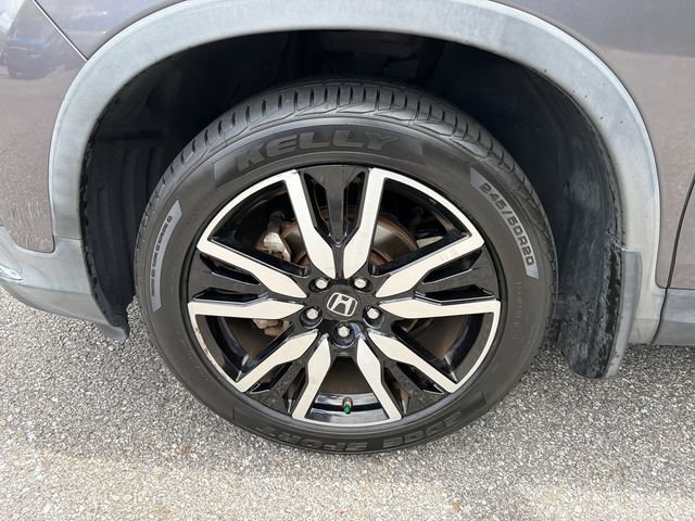 Used 2019 Honda Pilot Touring image 11