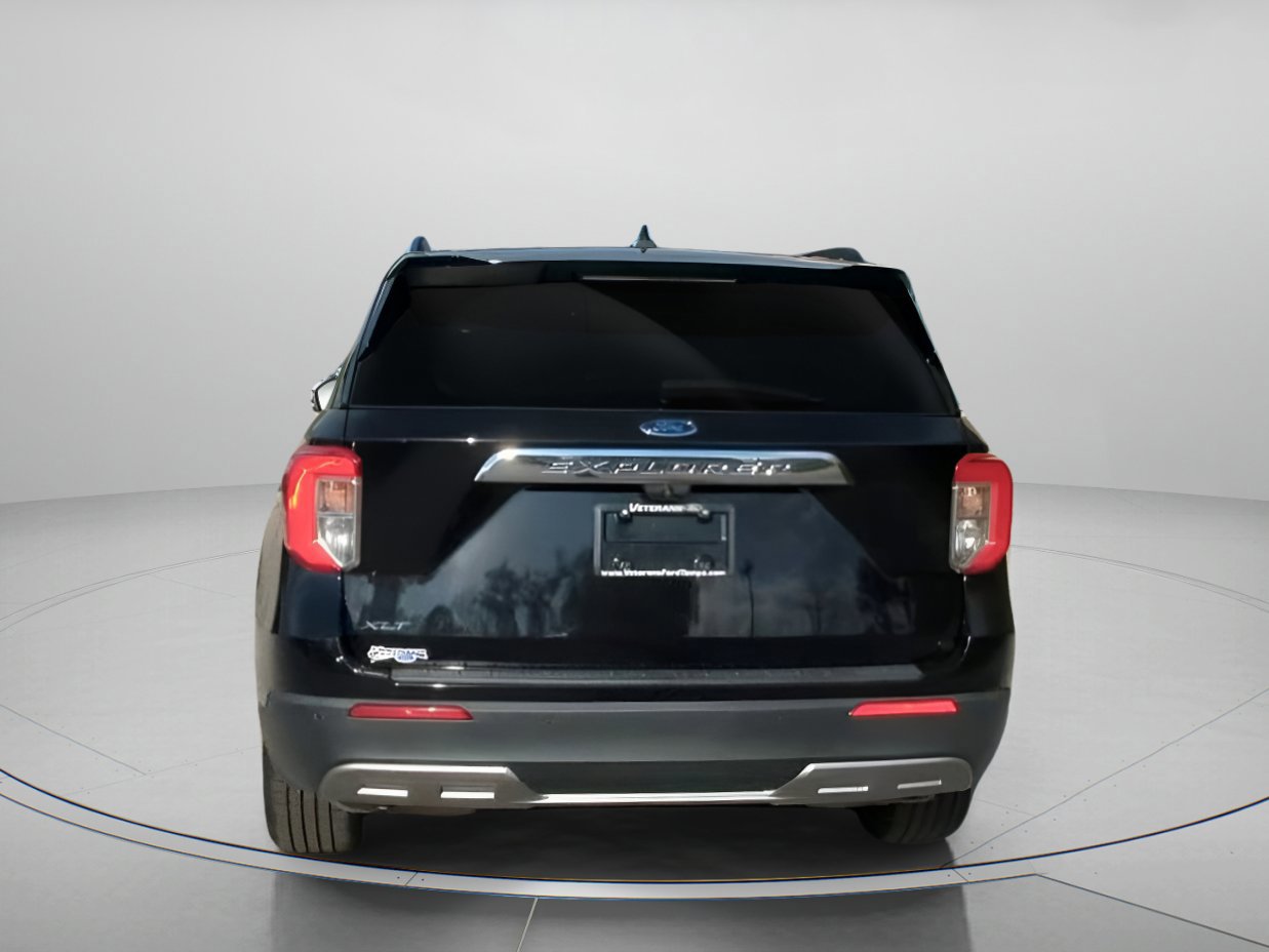Certified 2022 Ford Explorer XLT w/ Equipment Group 202A image 16