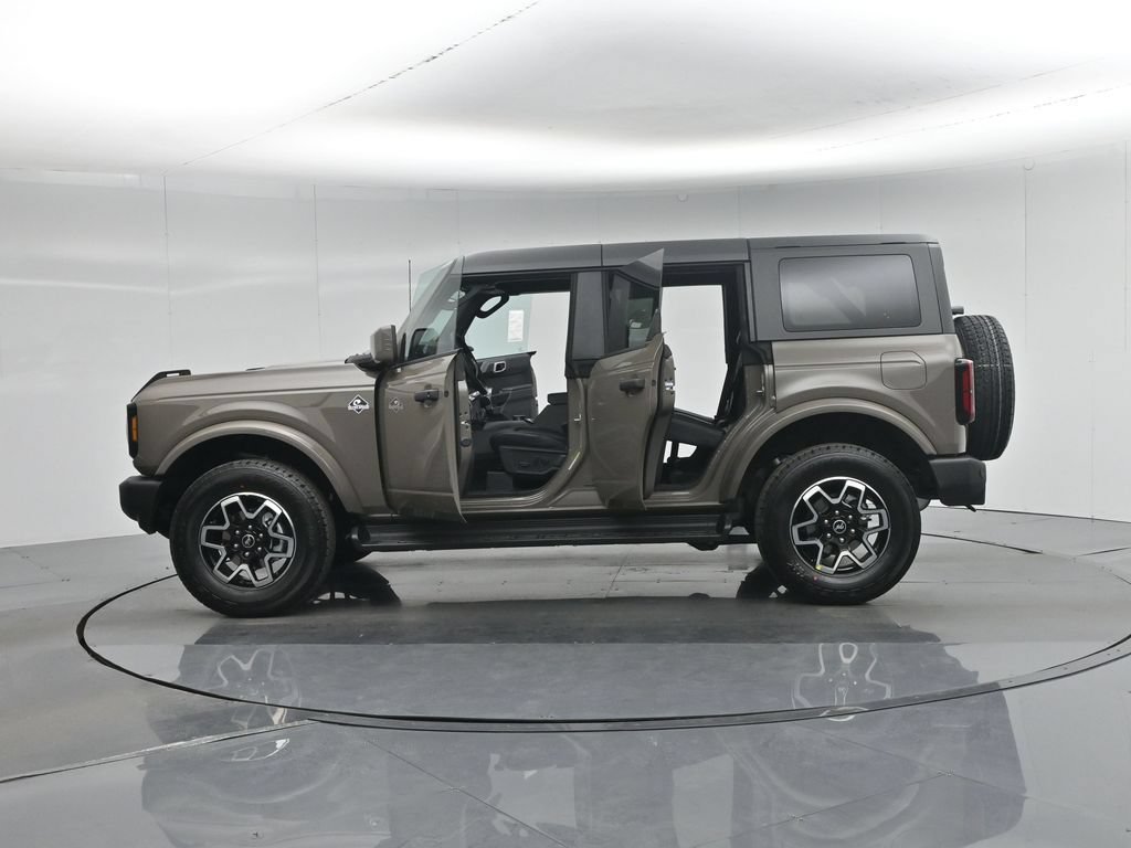 Certified 2026 Ford Bronco Outer Banks AWD/4WD image 8