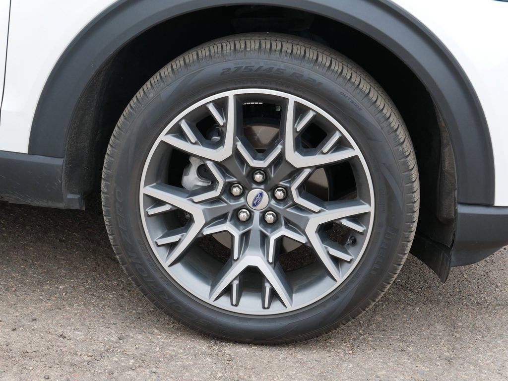 Certified 2025 Ford Explorer Platinum w/ Ultimate Package image 7