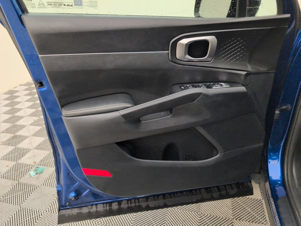 Used 2022 Kia Sorento S w/ Panoramic Sunroof Package FWD image 35