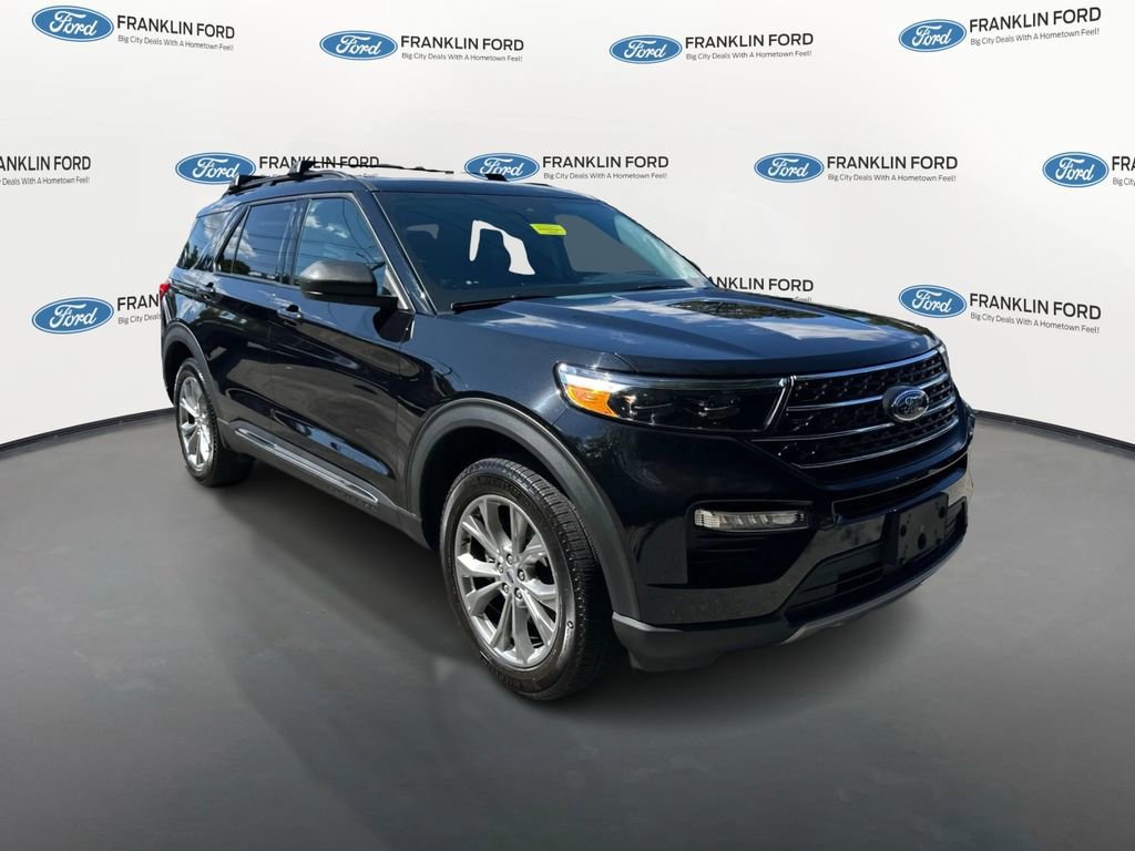 Certified 2022 Ford Explorer XLT w/ Equipment Group 202A image 7