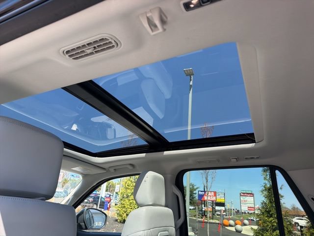 Certified 2025 Ford Expedition Max Platinum AWD/4WD image 28