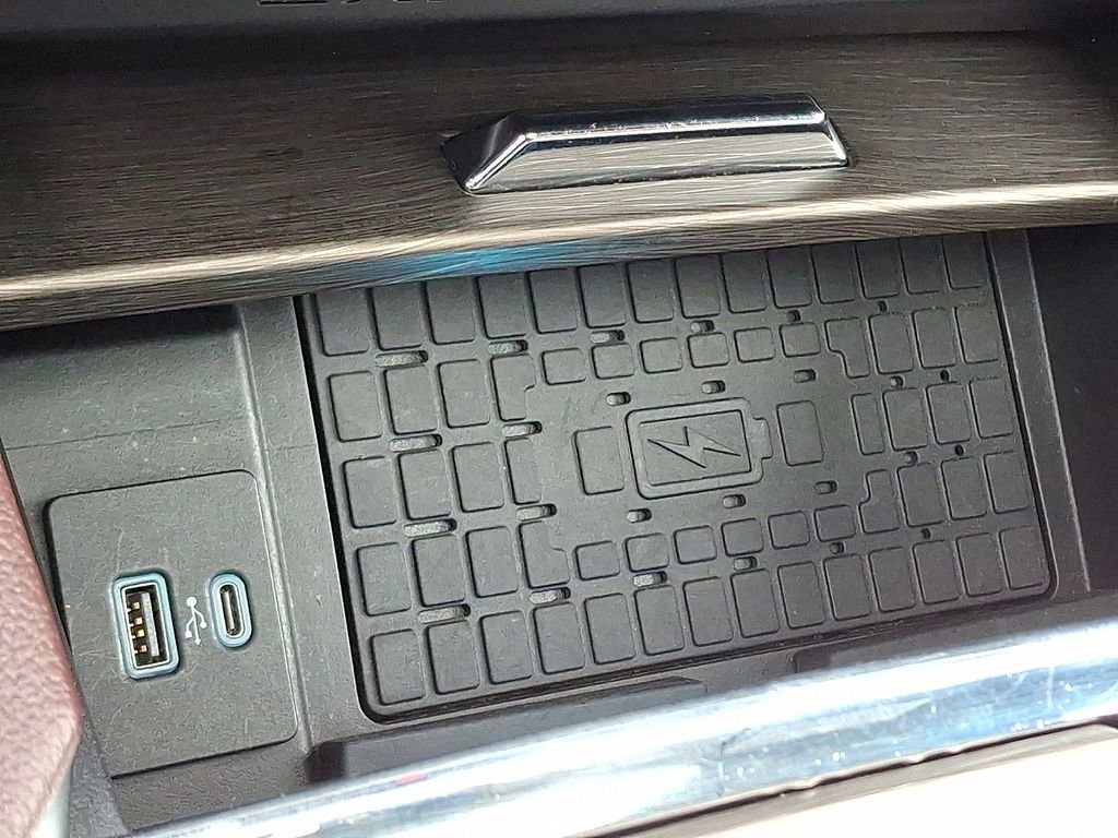 Certified 2024 Ford Expedition Limited image 27