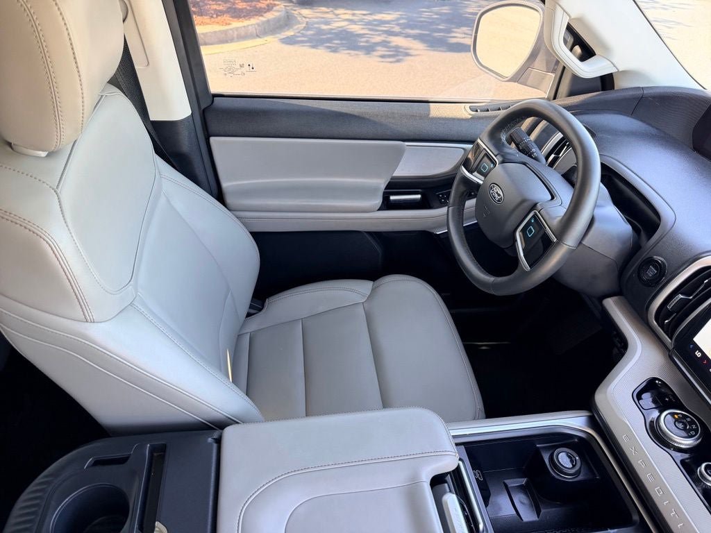 Certified 2025 Ford Expedition Max Active RWD image 15