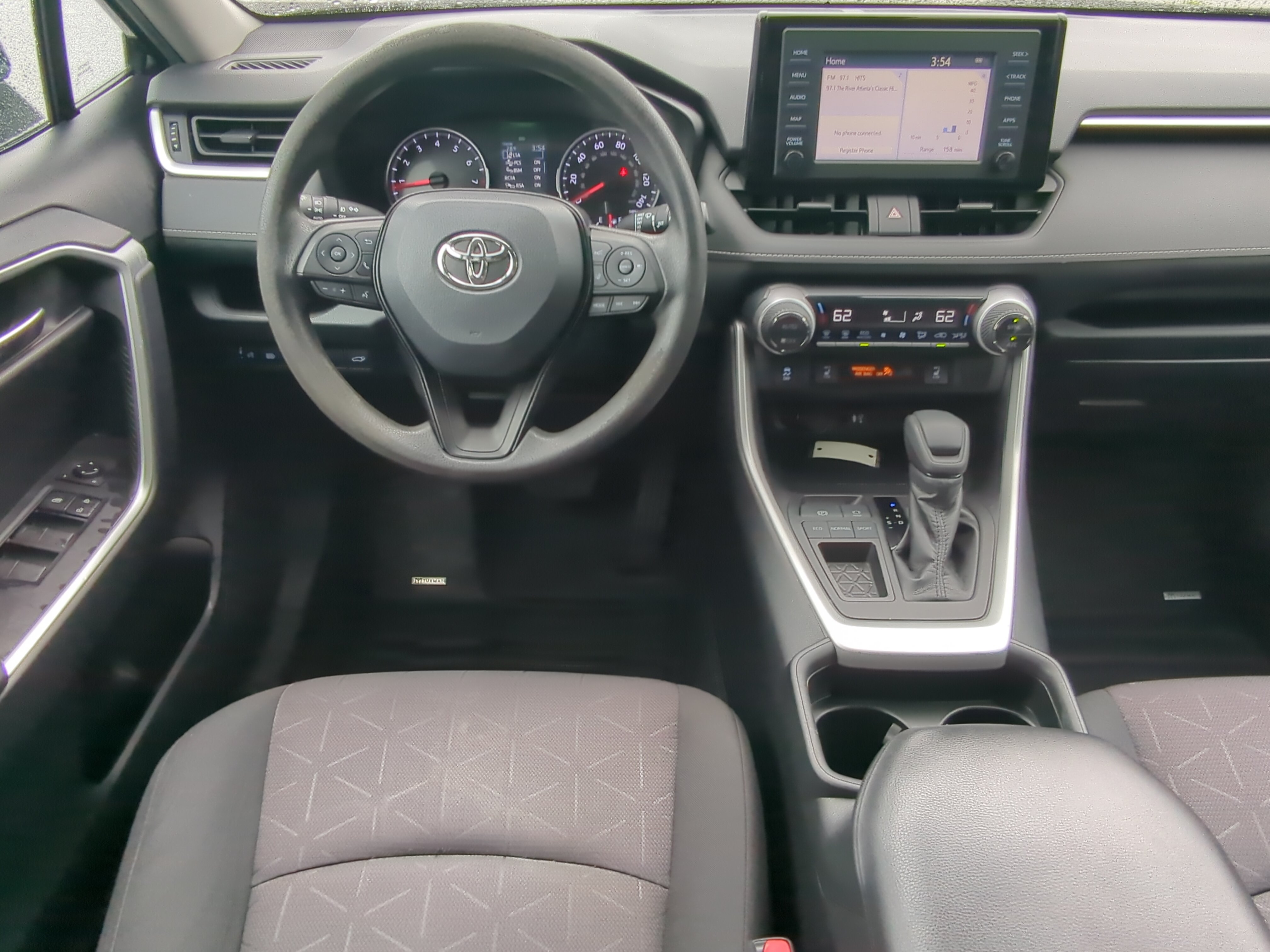 Used 2019 Toyota RAV4 XLE w/ Convenience Package FWD image 14