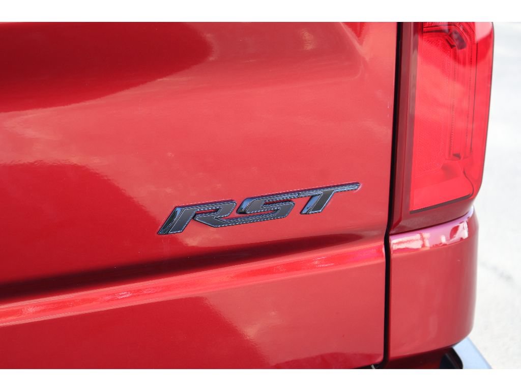 Used 2025 Chevrolet Silverado 1500 RST w/ LPO, Dark Essentials Package AWD/4WD image 17