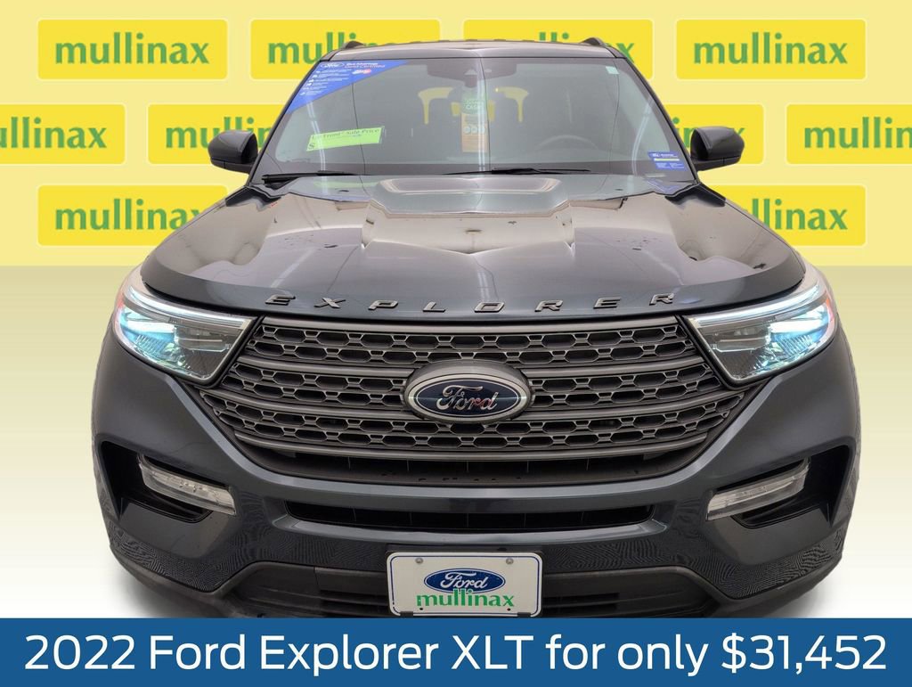 Certified 2022 Ford Explorer XLT w/ Equipment Group 202A image 8