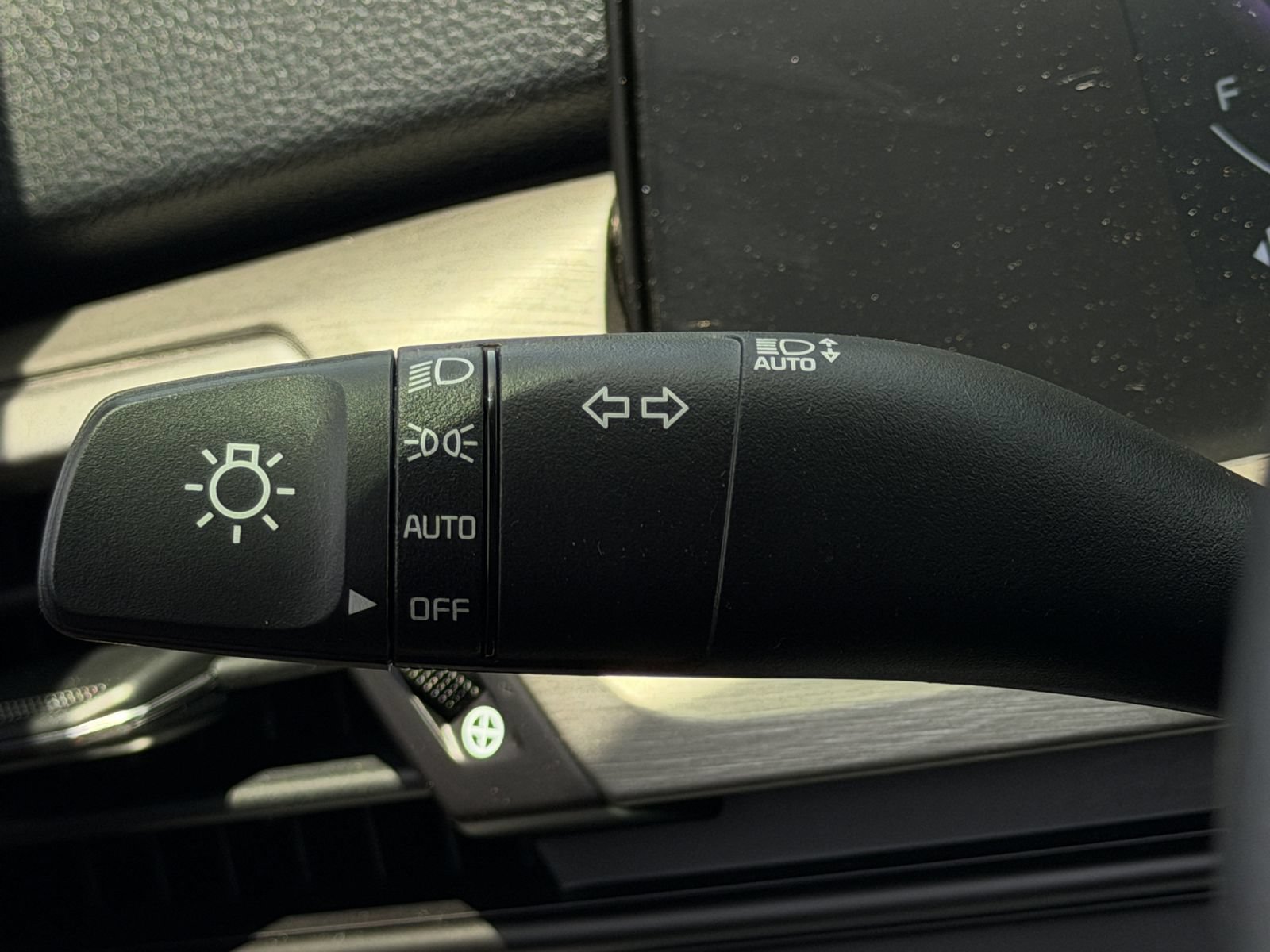 Used 2025 Kia Telluride EX X-Line AWD/4WD image 23