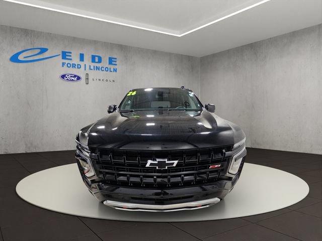 Used 2026 Chevrolet Suburban Z71 AWD/4WD image 6