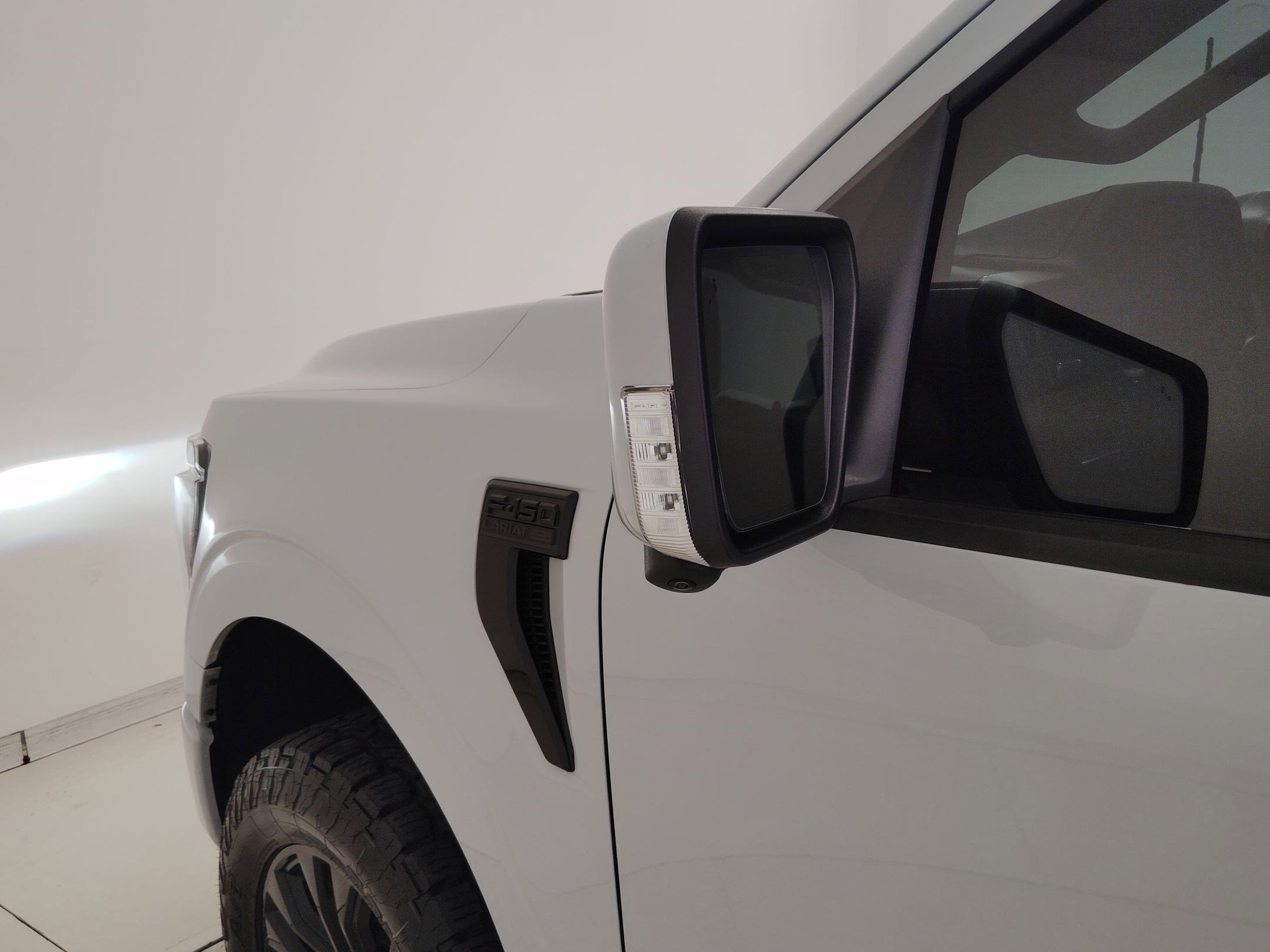 Certified 2025 Ford F150 Lariat w/ Equipment Group 501A Mid image 22