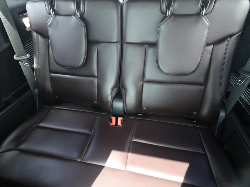 Certified 2025 Ford Explorer Platinum image 16