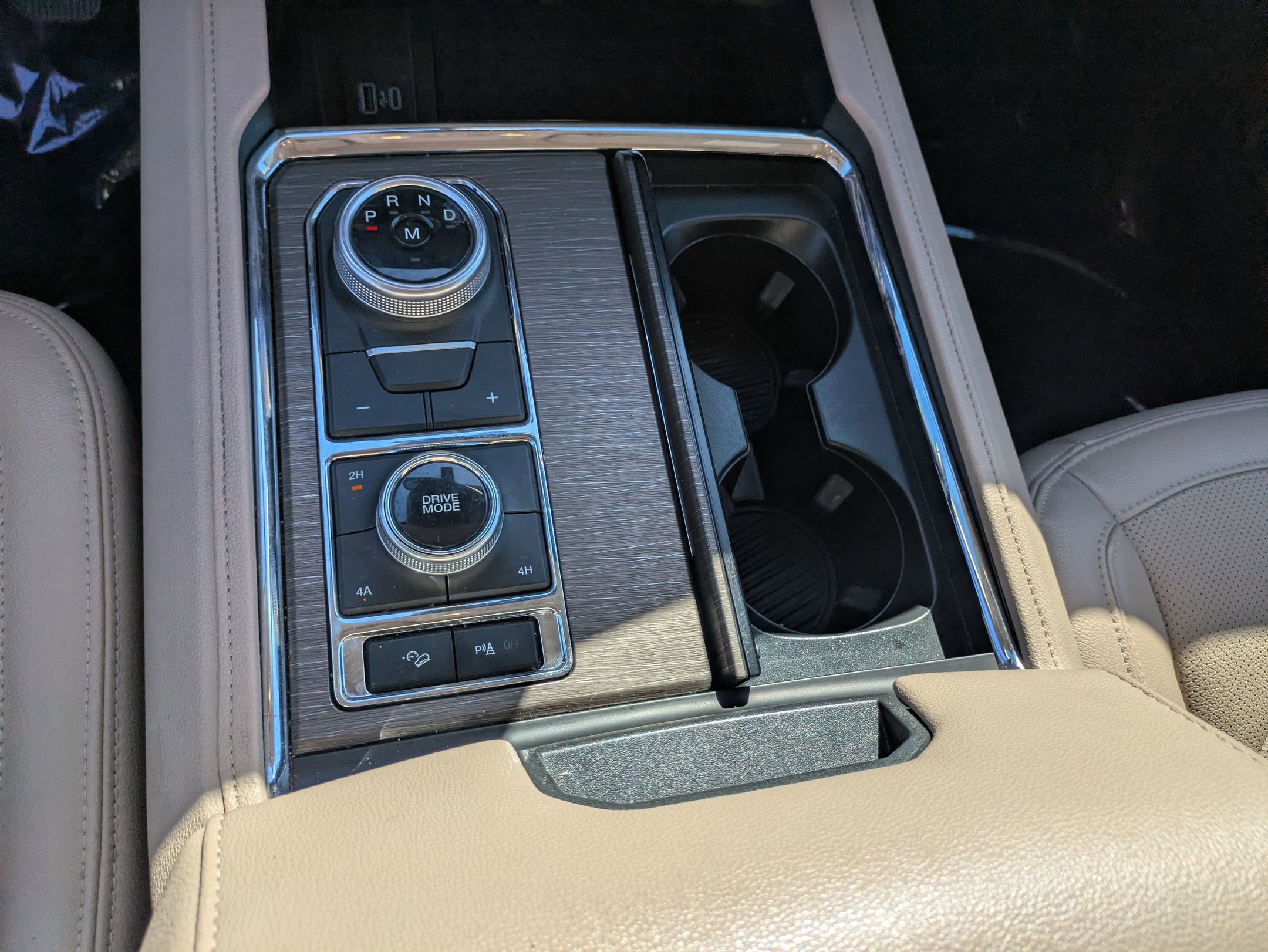 Certified 2024 Ford Expedition Limited image 23