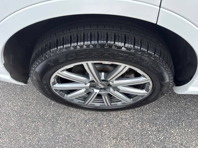 Used 2018 Audi Q7 3.0T Premium Plus AWD/4WD image 17