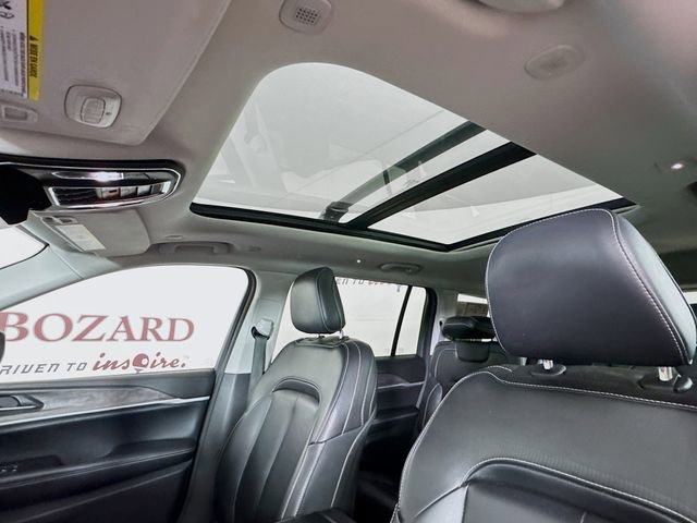 Used 2023 Jeep Grand Cherokee L Limited image 27