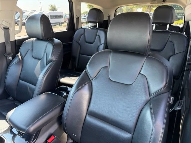 Used 2025 Kia Telluride S AWD/4WD image 13