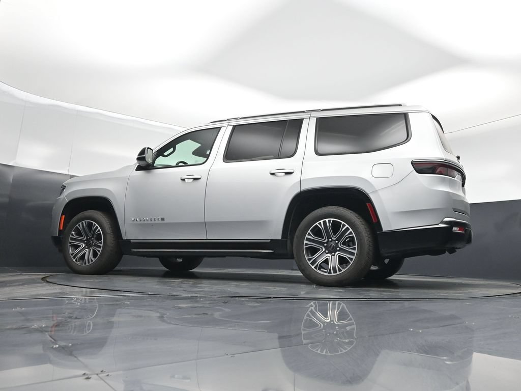 Used 2025 Jeep Wagoneer Series II AWD/4WD image 55