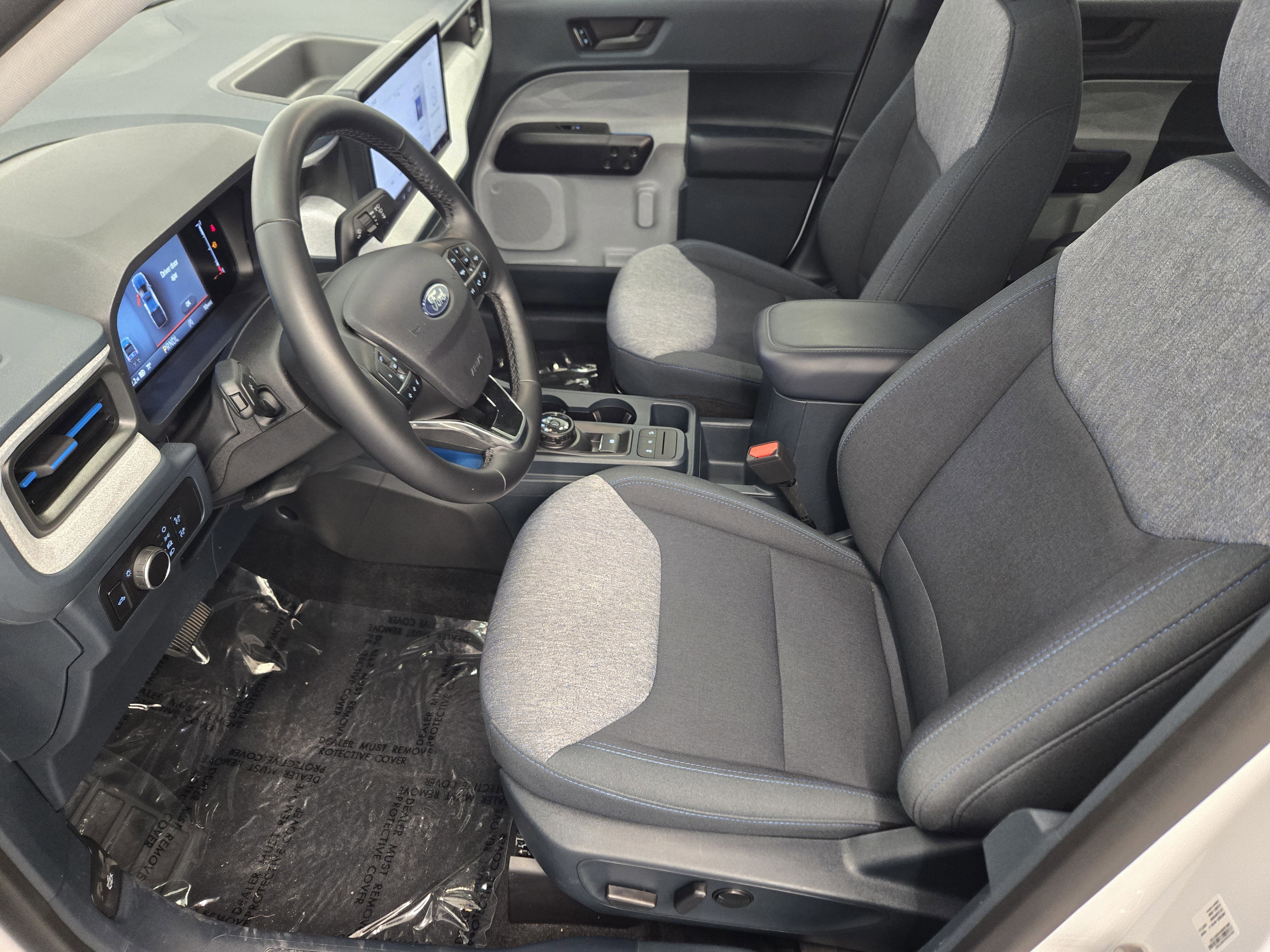 Certified 2025 Ford Maverick XLT w/ XLT Luxury Package image 10