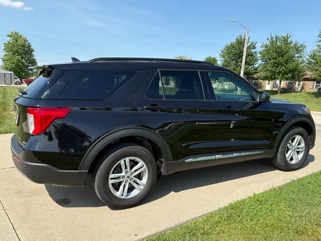 Certified 2024 Ford Explorer XLT w/ Equipment Group 202A AWD/4WD image 4