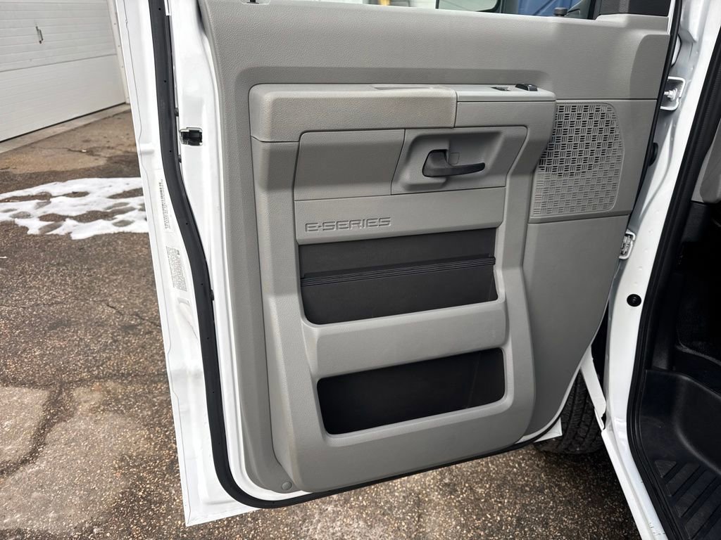 Certified 2025 Ford E-450 and Econoline 450 Super Duty w/ Power Equipment Group image 15