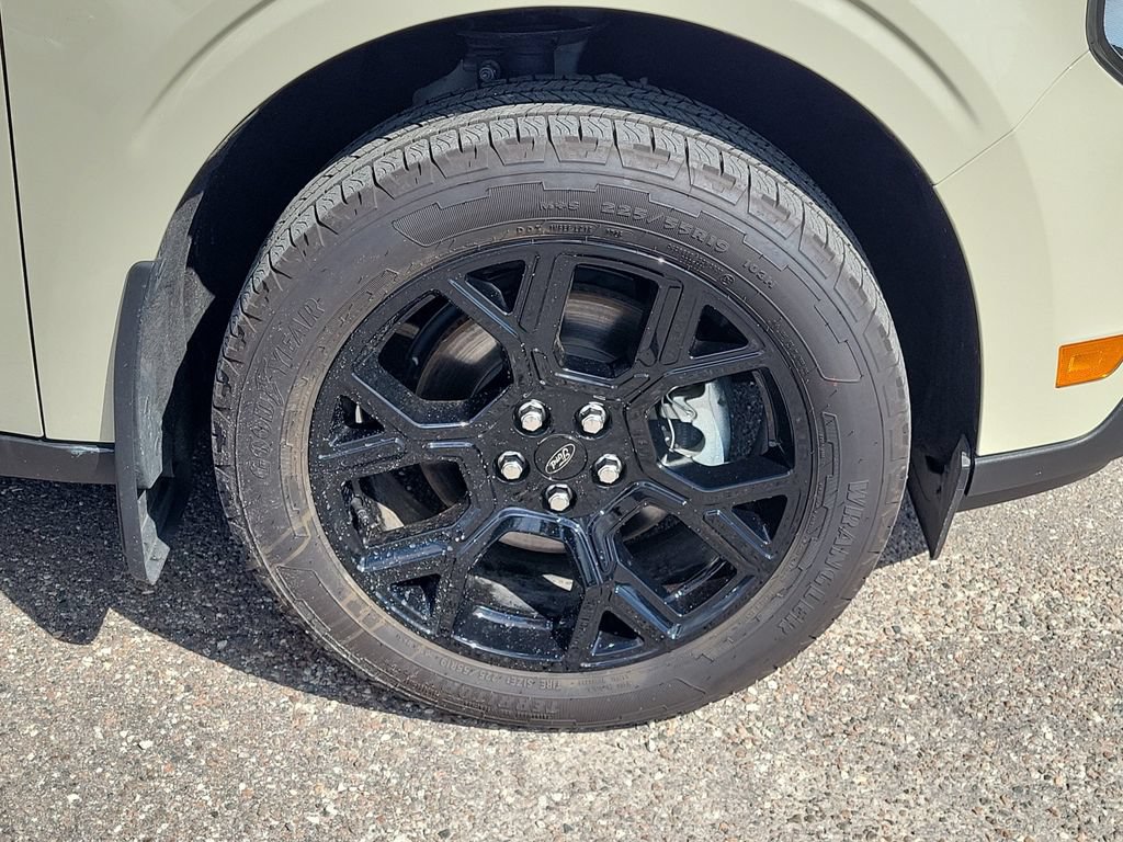 Certified 2025 Ford Maverick XLT w/ XLT Luxury Package AWD/4WD image 7