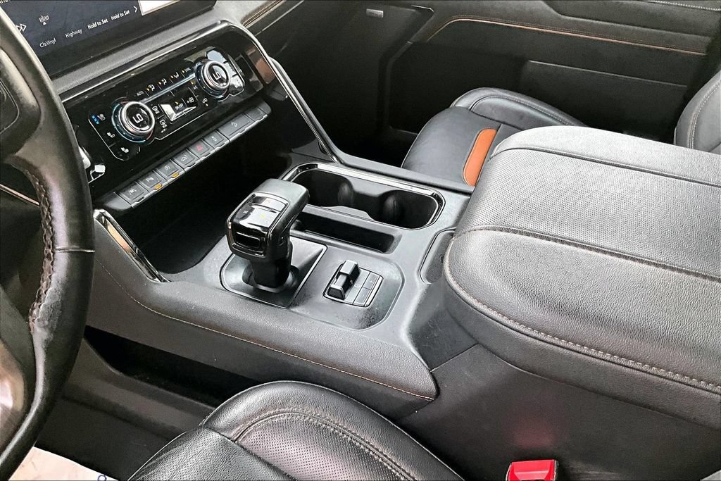 Used 2024 GMC Sierra 1500 AT4 w/ Technology Package AWD/4WD image 14