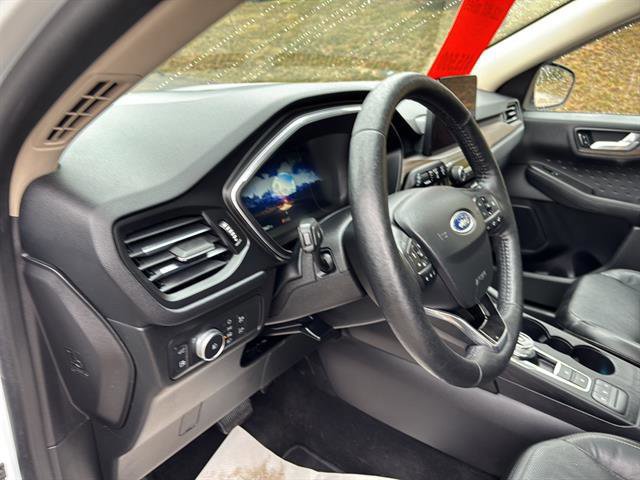 Certified 2020 Ford Escape Titanium w/ Titanium Premium Package 2.0 image 13