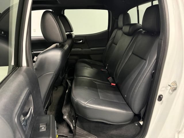 Used 2020 Toyota Tacoma TRD Sport w/ TRD Premium Sport Package AWD/4WD image 37