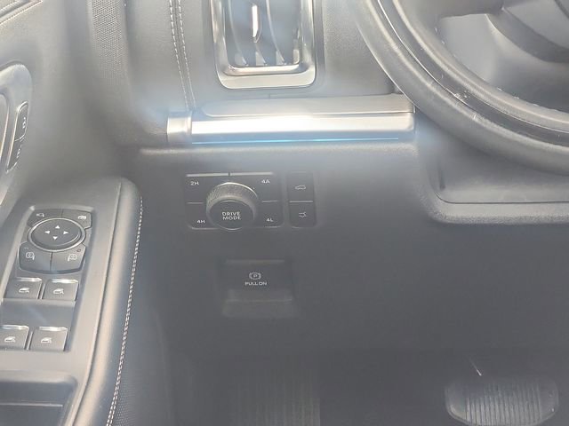Certified 2025 Ford Expedition Platinum AWD/4WD image 12