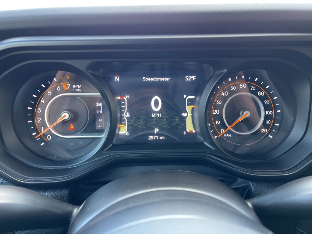 Used 2025 Jeep Gladiator Rubicon w/ Convenience Group image 9