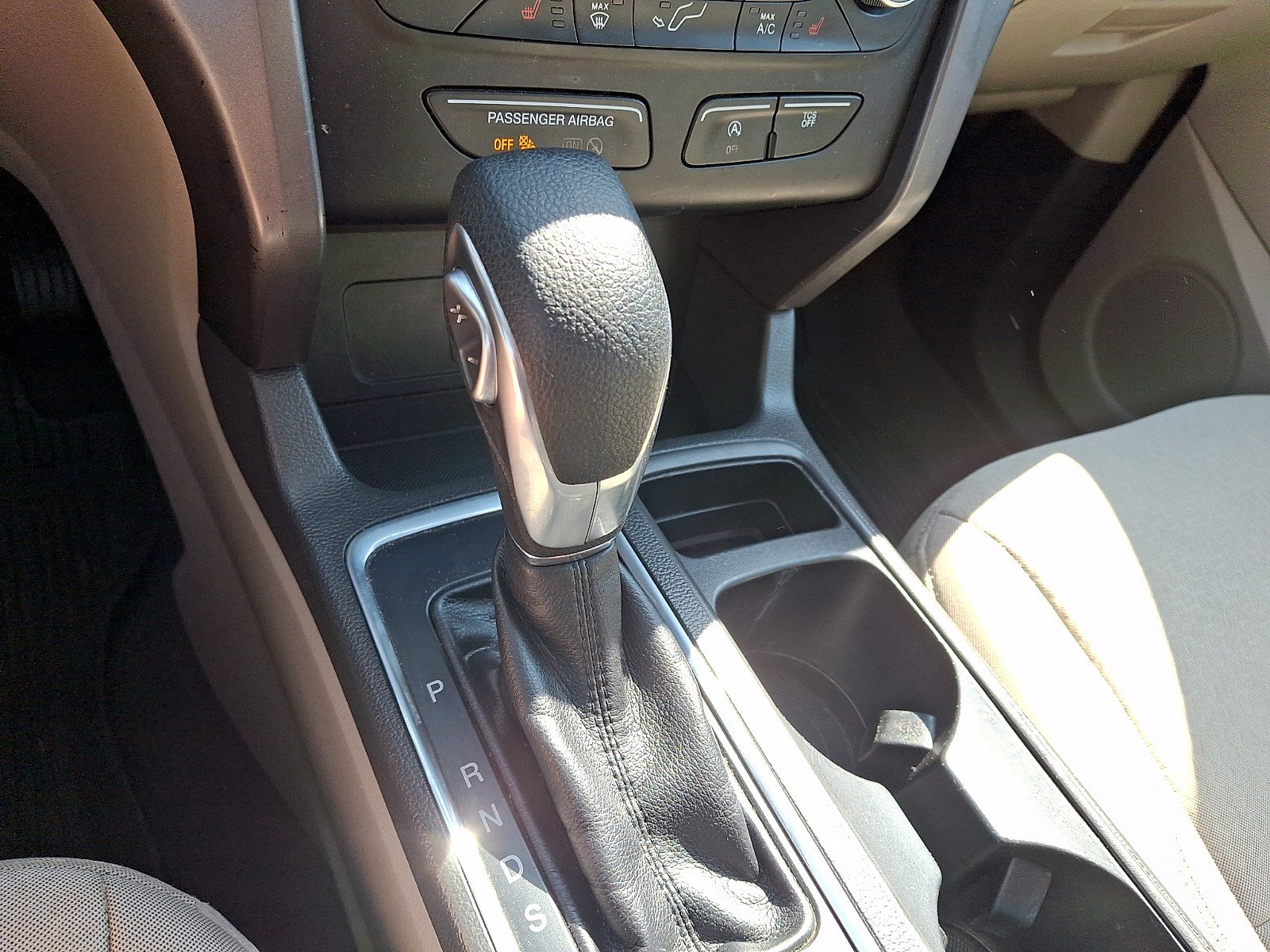 Certified 2018 Ford Escape SE w/ SE Sync 3 Package FWD image 13