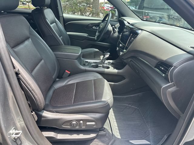 Used 2023 Chevrolet Traverse High Country w/ LPO, Floor Liner Package AWD/4WD image 15