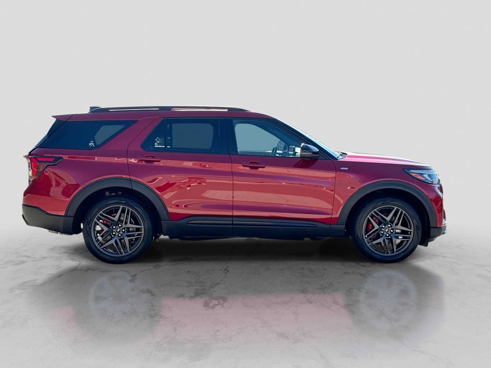 Certified 2025 Ford Explorer ST-Line AWD/4WD image 7