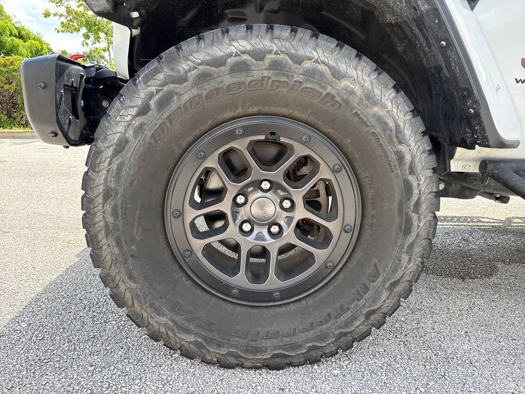 Used 2023 Jeep Wrangler Unlimited Rubicon w/ Xtreme 35 Tire Package AWD/4WD image 14