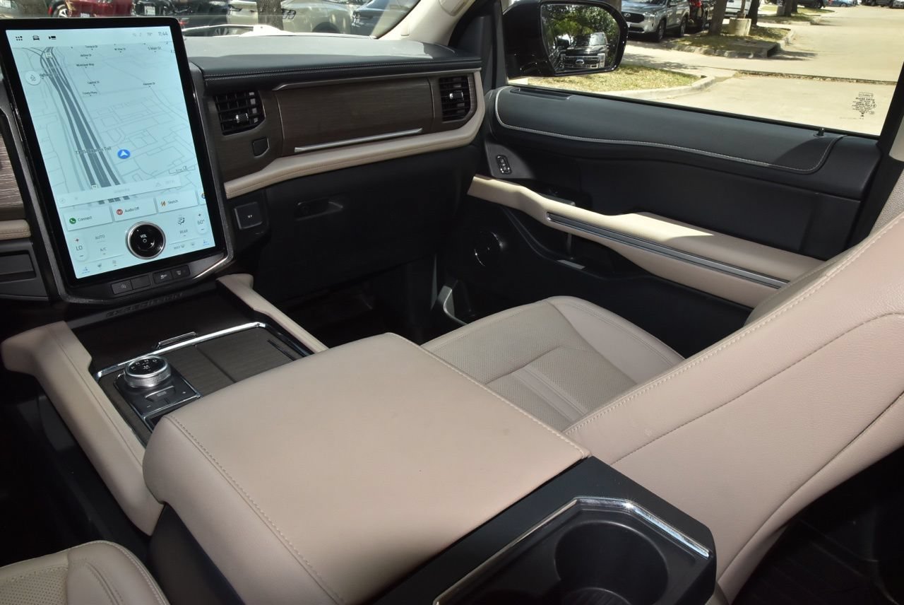 Certified 2024 Ford Expedition Limited RWD image 18