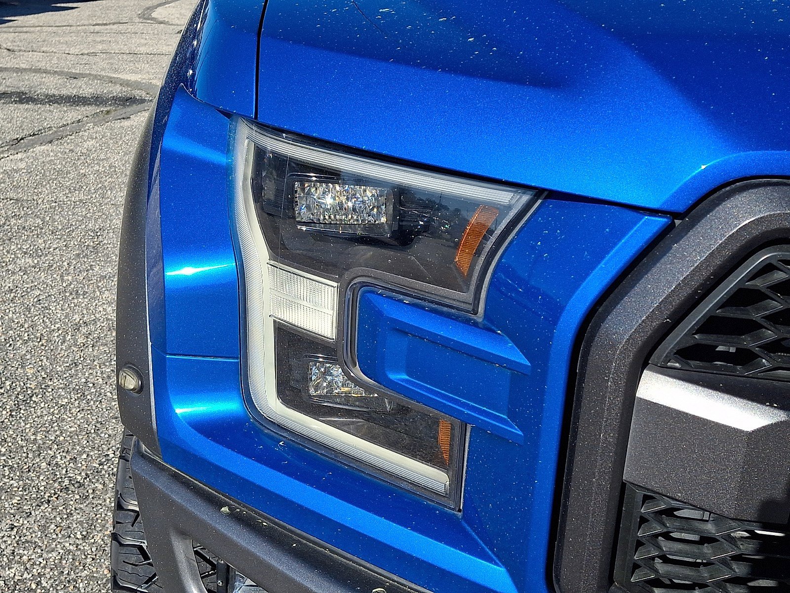 Certified 2019 Ford F150 Raptor w/ Equipment Group 802A Luxury image 8