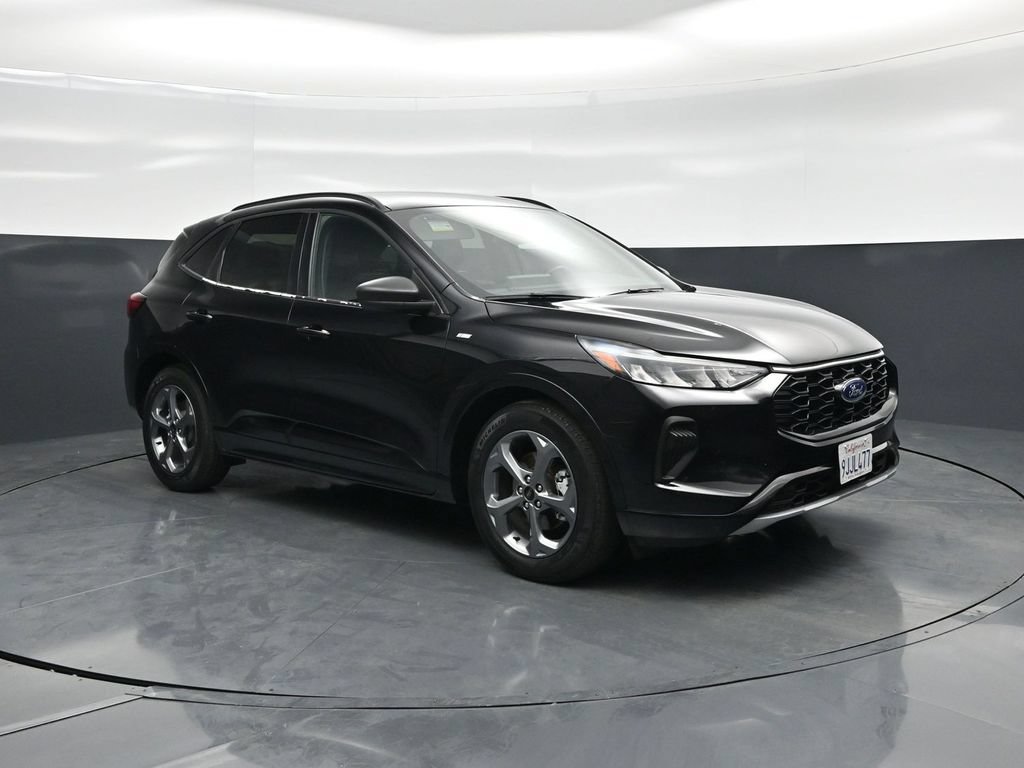Certified 2023 Ford Escape ST-Line w/ Tech Pack #1 FWD image 19