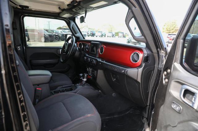 Used 2020 Jeep Wrangler Unlimited Rubicon w/ Dual Top Group AWD/4WD image 30