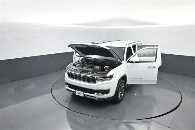 Used 2022 Jeep Wagoneer Series III image 32