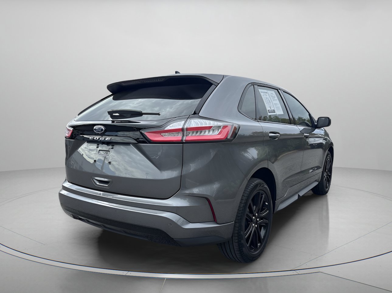 Certified 2024 Ford Edge ST-Line image 4
