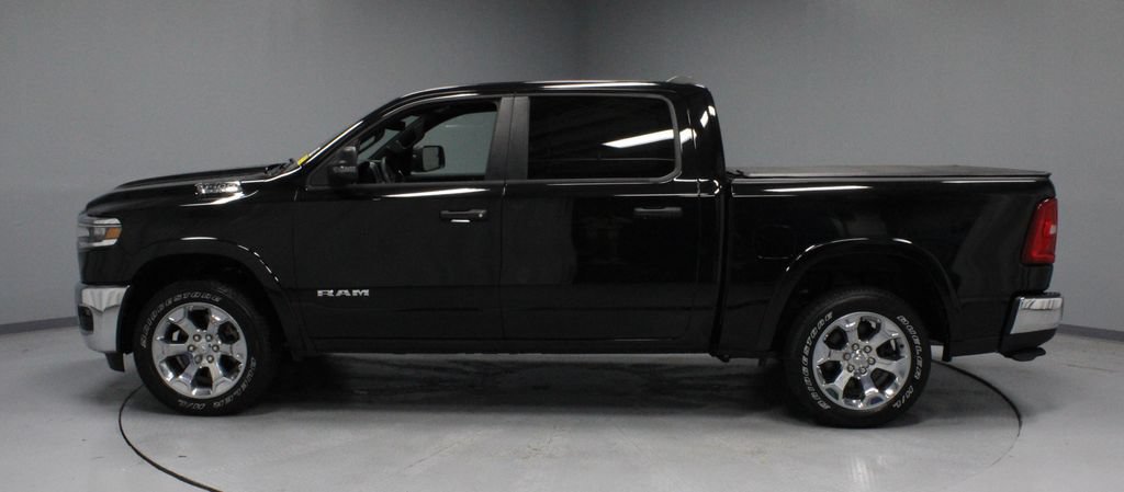 Used 2025 RAM 1500 Big Horn AWD/4WD image 6