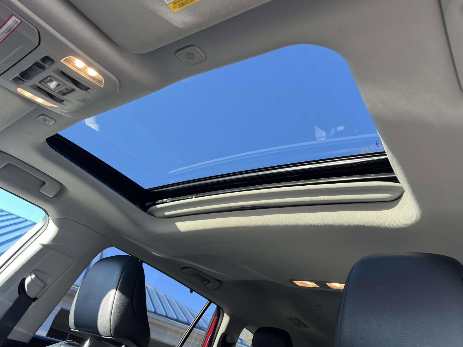 Used 2023 Toyota Highlander XLE image 18