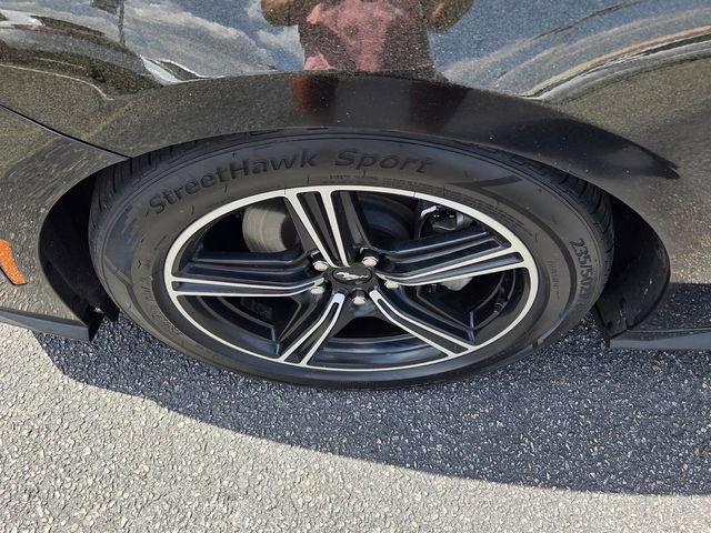 Certified 2025 Ford Mustang Premium image 14