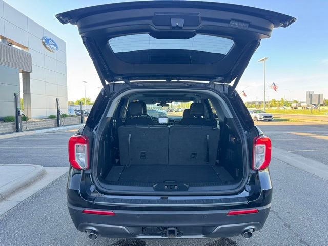 Certified 2023 Ford Explorer XLT w/ Equipment Group 202A AWD/4WD image 35
